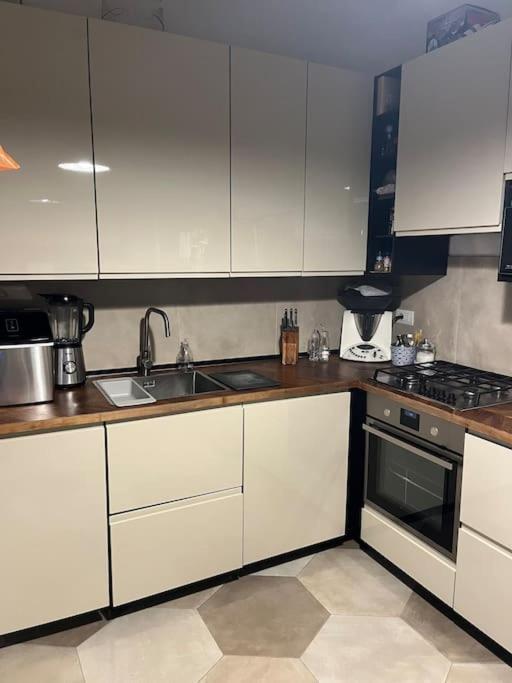 Umbertina Apartment Bari Luaran gambar
